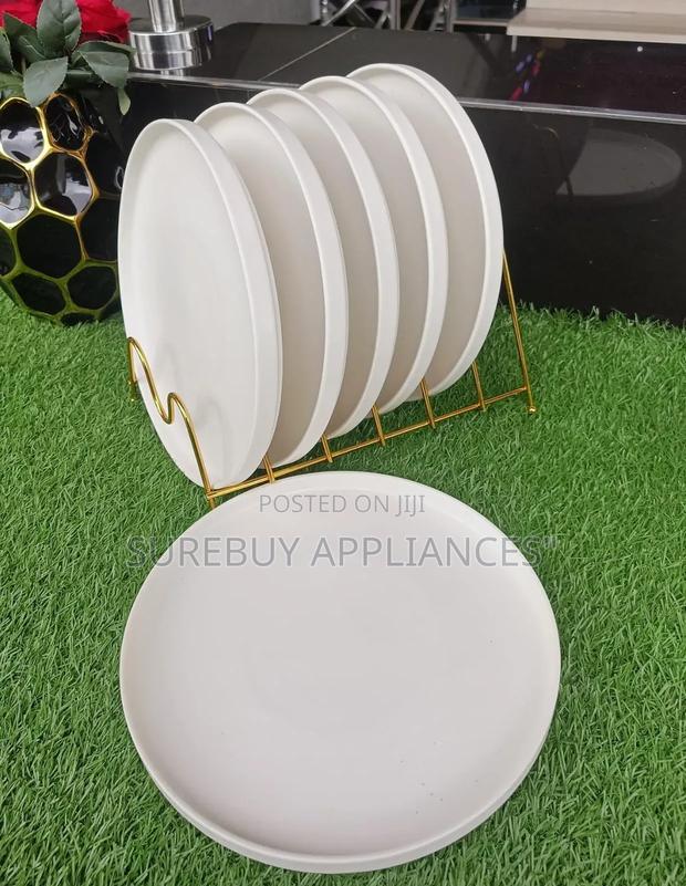 A Set of 6pcs White Plain Dinner Plates* - main view