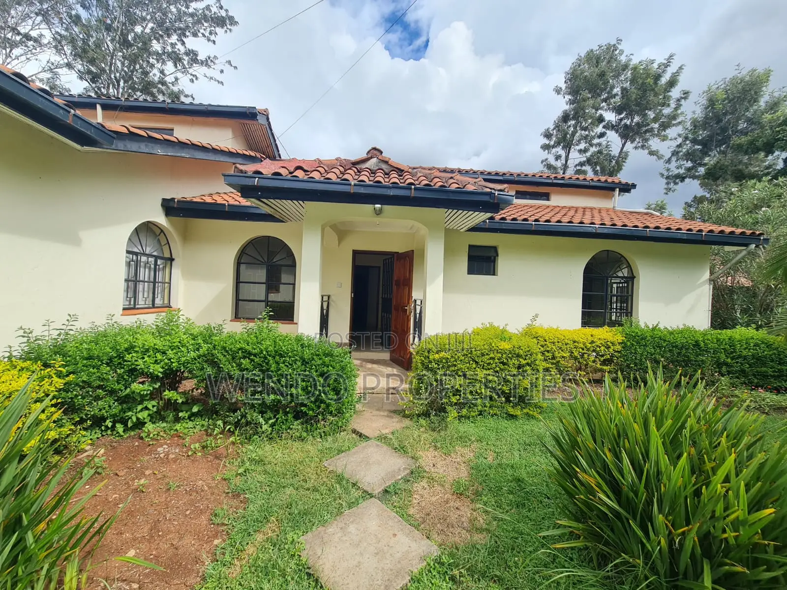 2bdrm Apartment in Karen C for rent