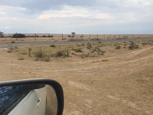 4 Acres in Narumoru