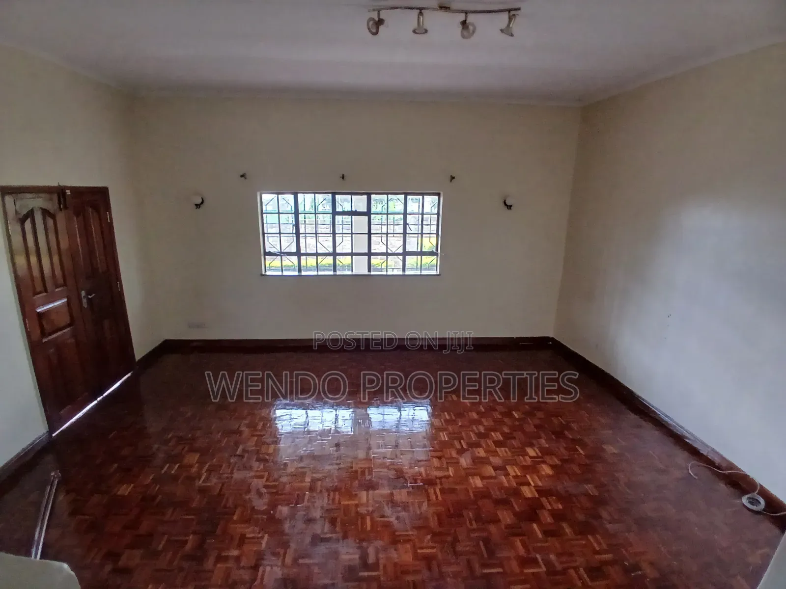 4bdrm Bungalow in Karen for rent