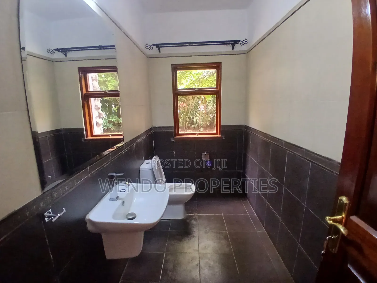 4bdrm Bungalow in Karen for rent