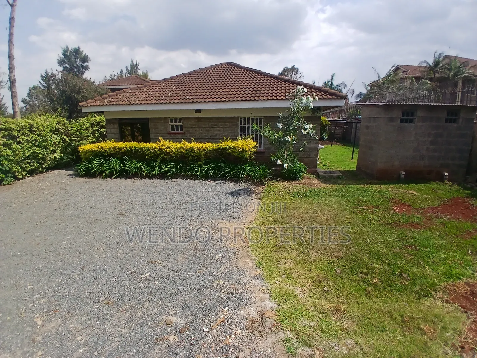 3bdrm Bungalow in Karen for rent