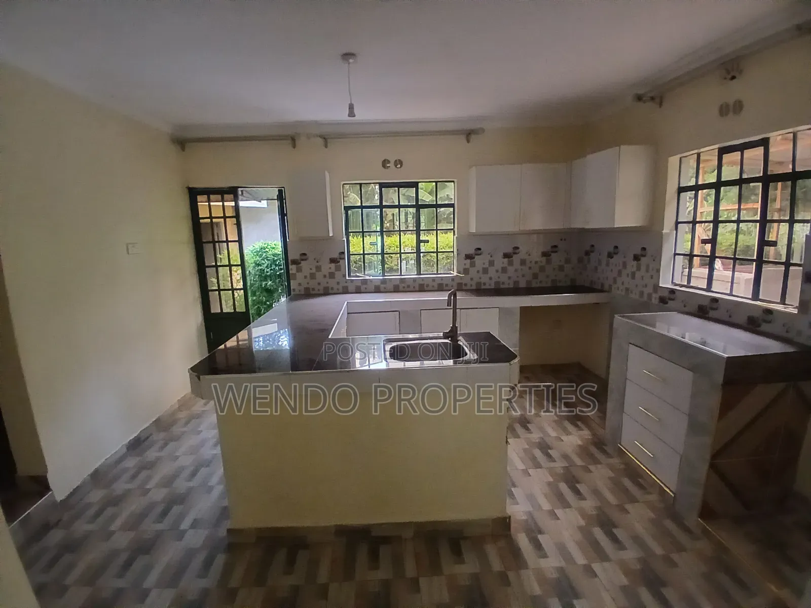 2bdrm Bungalow in Karen for rent
