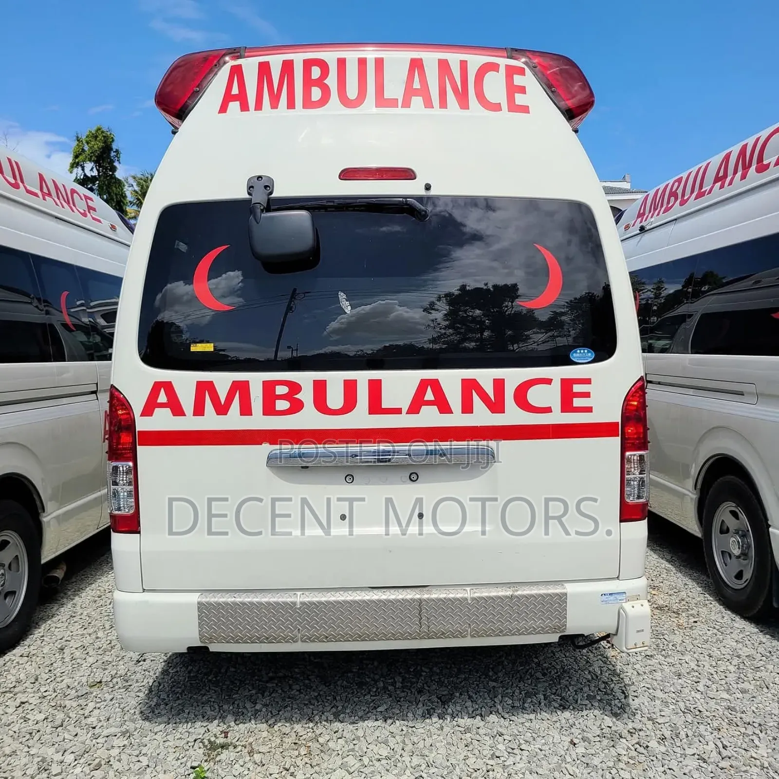 Toyota HiAce 2018 White