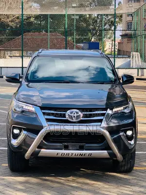 Toyota Fortuner 2.8 D AWD 2018 Gray