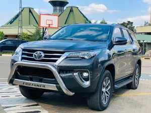 Toyota Fortuner 2.8 D AWD 2018 Gray