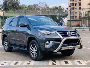Toyota Fortuner 2.8 D AWD 2018 Gray