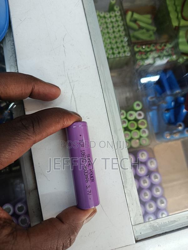 Lithium Li-Ion 18650 3.7v Flat Top Rechargeable Battery 3800mah