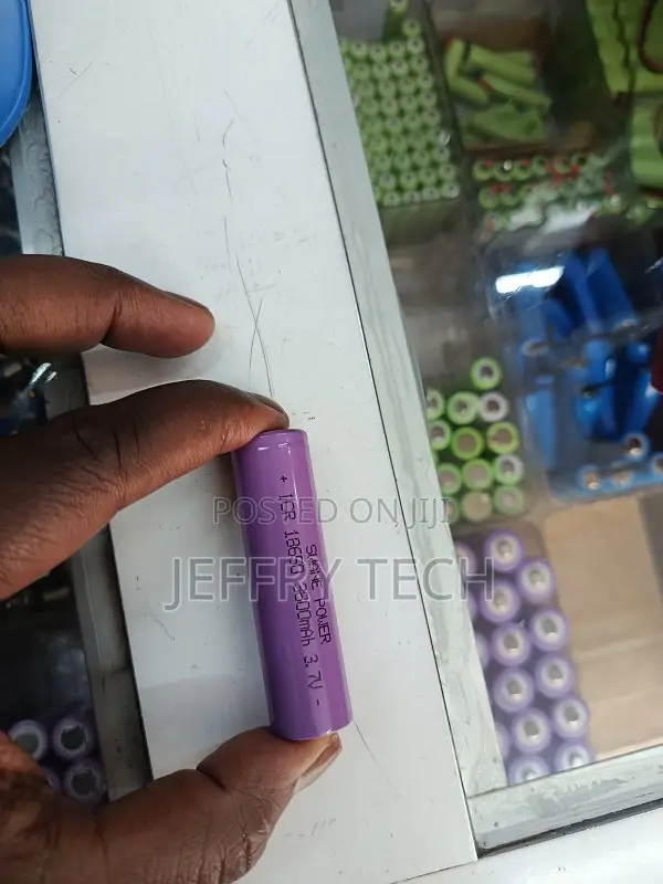 Lithium Li-Ion 18650 3.7v Flat Top Rechargeable Battery 3800mah
