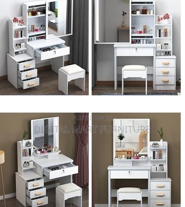 Dressing Table: Madam Boss Dressing Table With a Small Seater - thumbnail 3