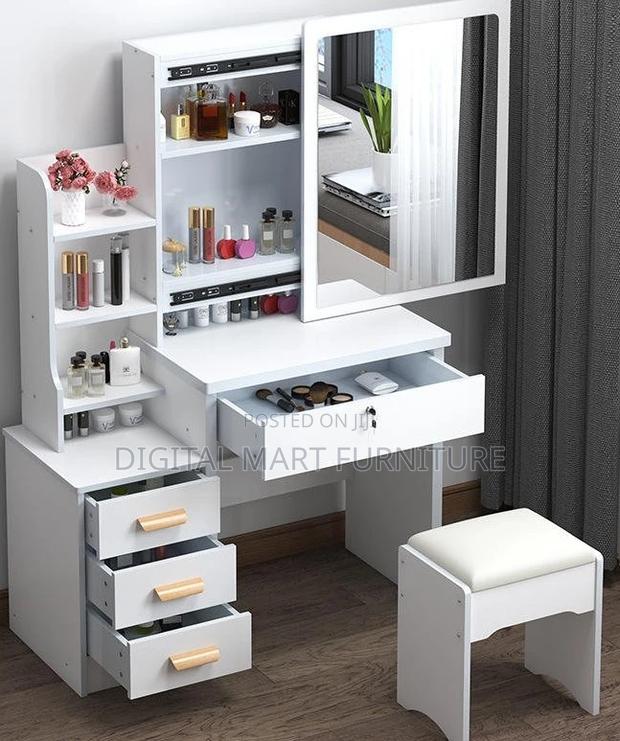 Dressing Table: Madam Boss Dressing Table With a Small Seater - thumbnail 5