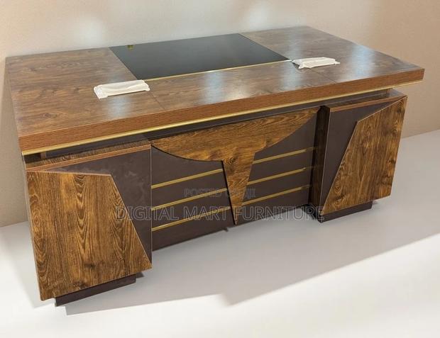 Office Desk: 1.4 Affordable Prices but Model Office Desk
