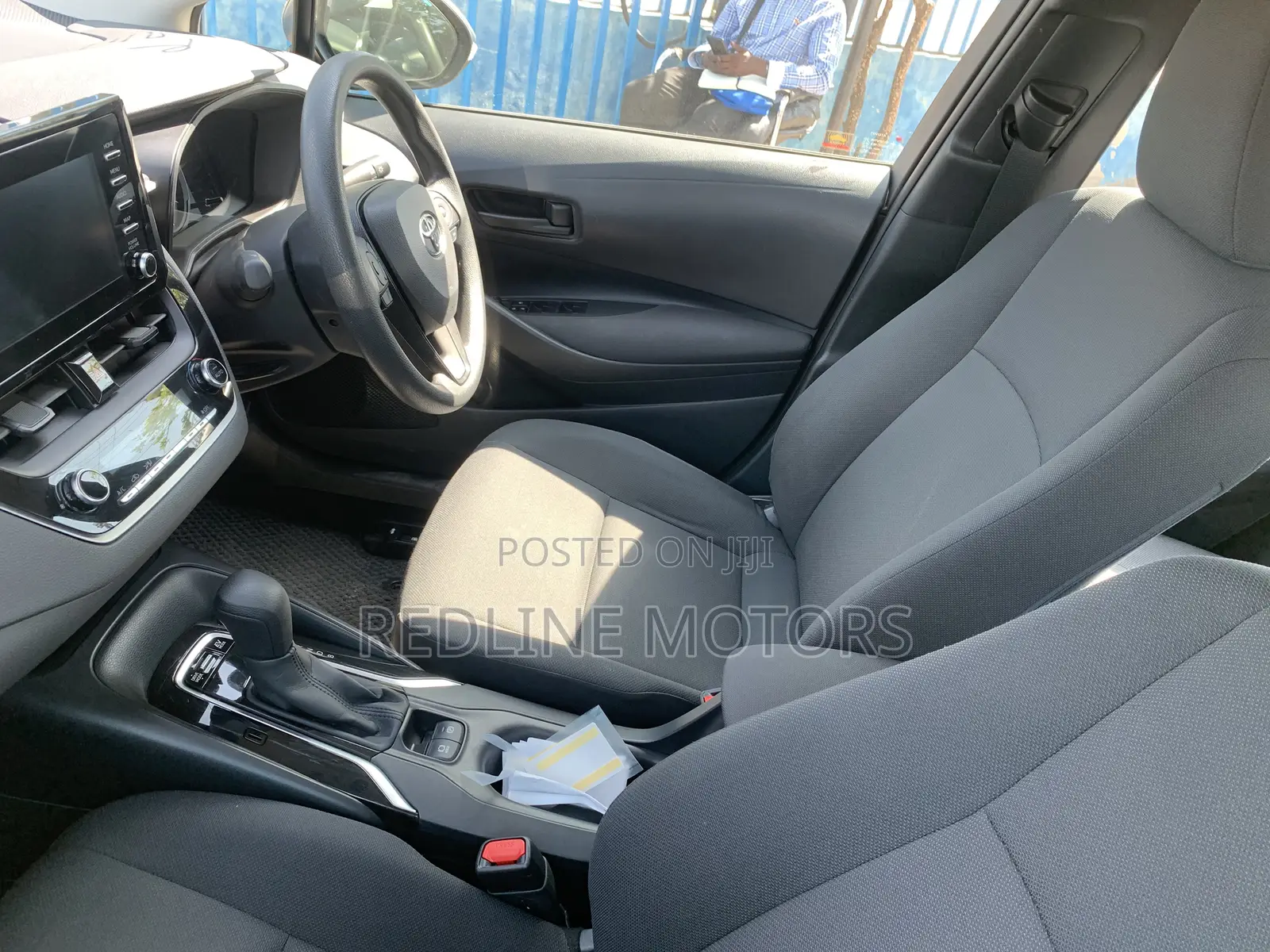 Toyota Corolla LE Eco (1.8L 4cyl 2A) 2018 Gray