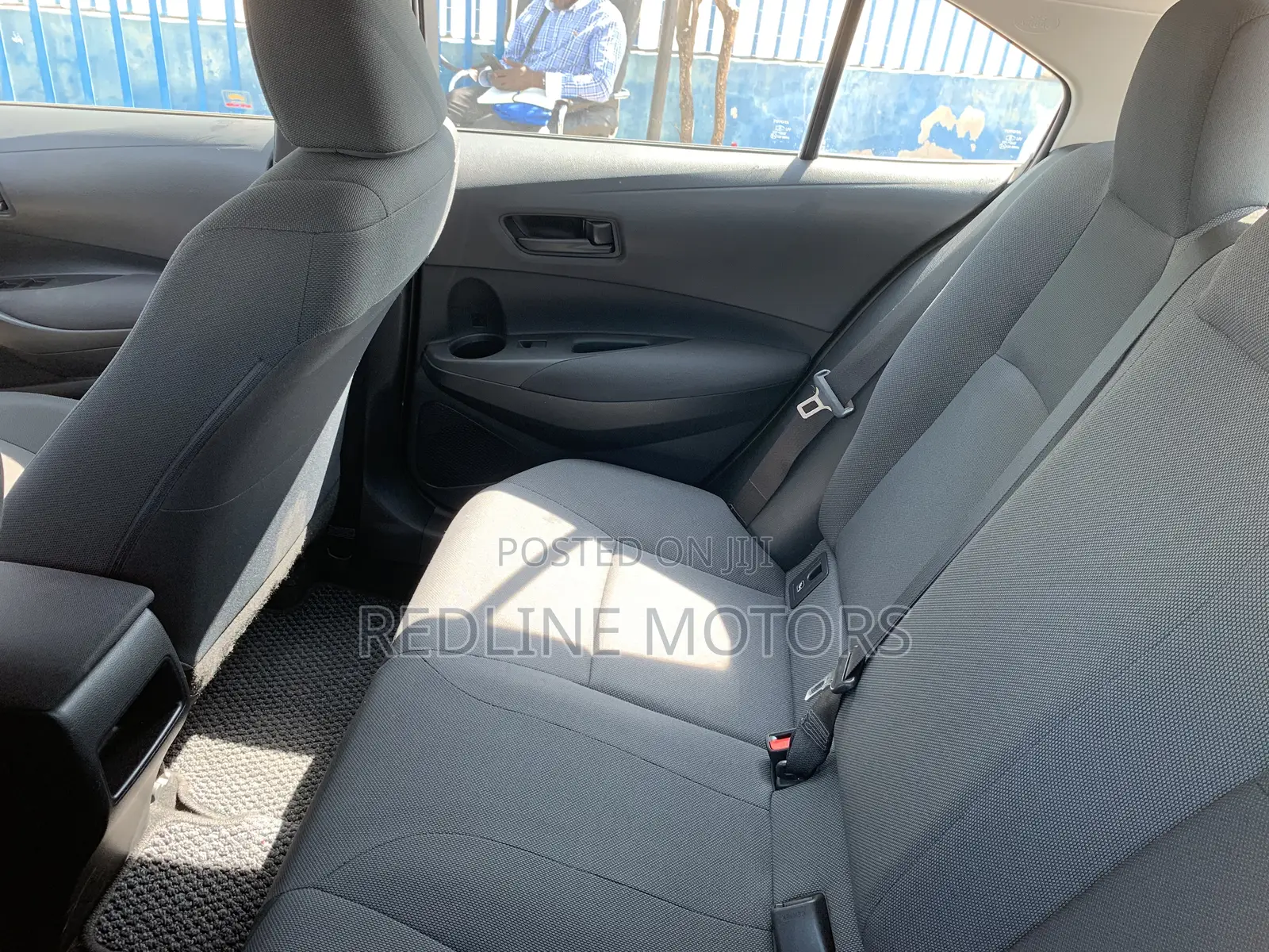Toyota Corolla LE Eco (1.8L 4cyl 2A) 2018 Gray