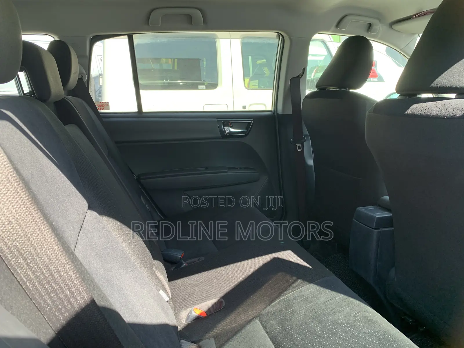 Toyota Corolla Fielder 1.5 Petrol AWD 2018 Silver