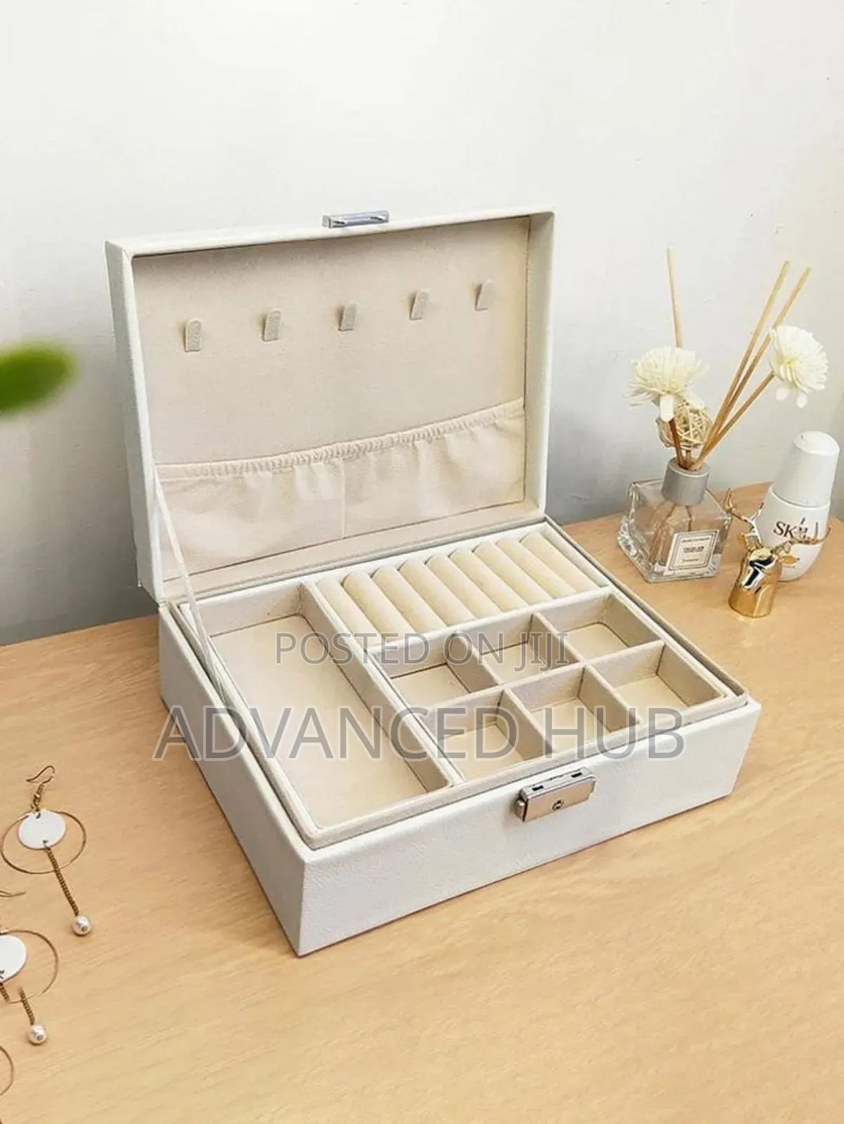 Exquisite Large Capacity Travel Jewelry Organizer