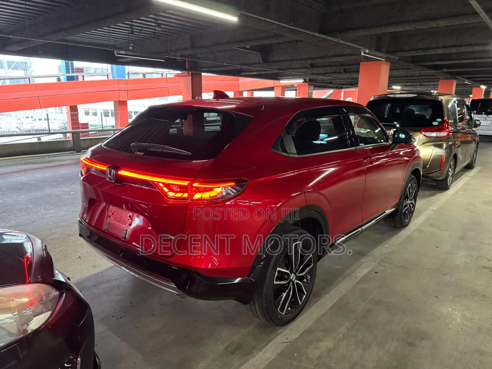 Honda Vezel 1.5 Hybrid 4WD 2021 Red