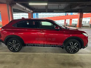 Honda Vezel 1.5 Hybrid 4WD 2021 Red