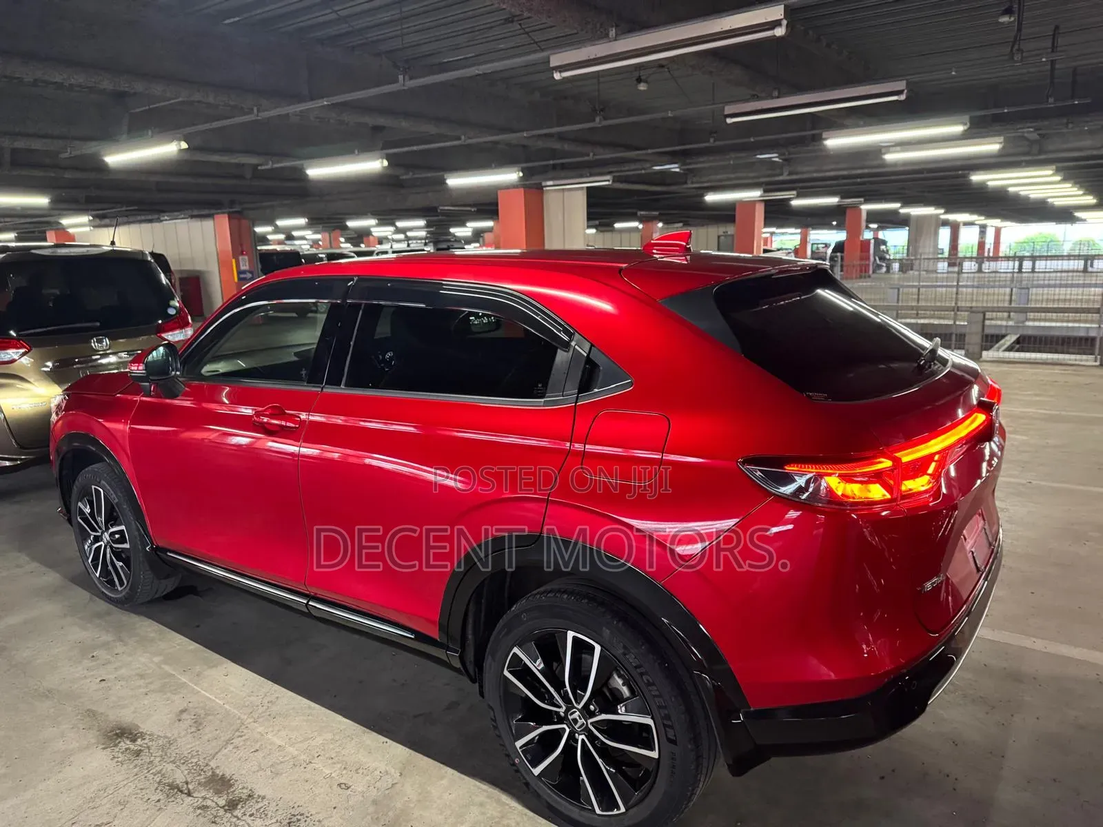 Honda Vezel 1.5 Hybrid 4WD 2021 Red
