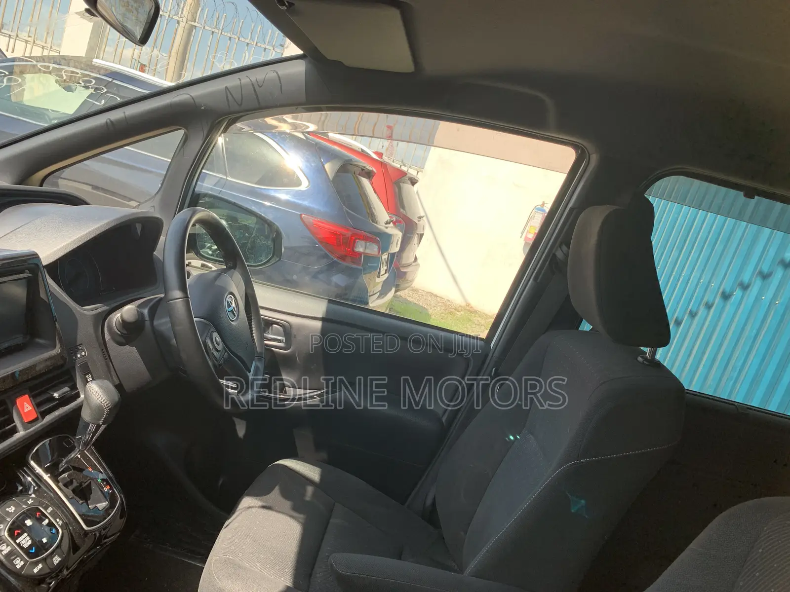 Toyota Noah 2.0 FWD (7 Seater) 2018 White