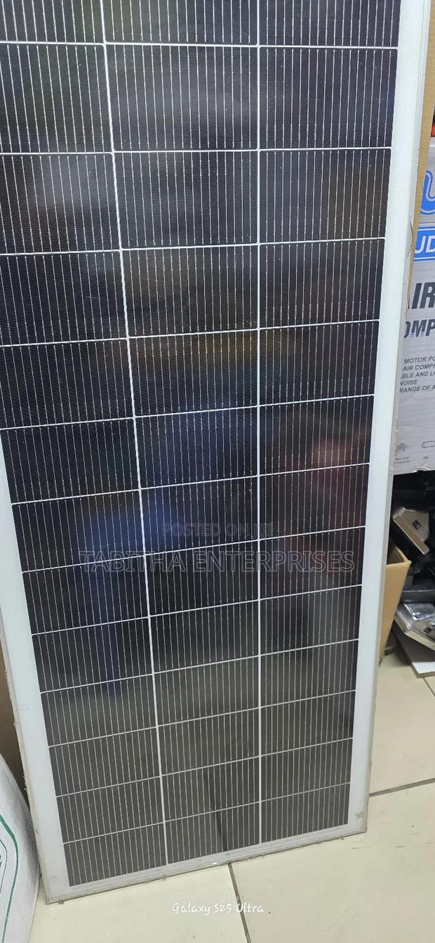 All Weather Solar Pannels/200watts Solar Pannels - main view