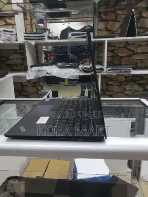 New Laptop Lenovo ThinkPad X250 8GB Intel Core I7 SSHD (Hybrid) 500GB