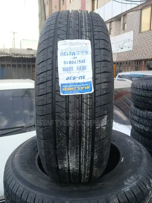 Maxtarek 205/70r15. Su830