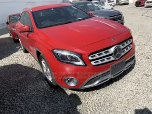 Mercedes-Benz GLA-Class 2018 Red
