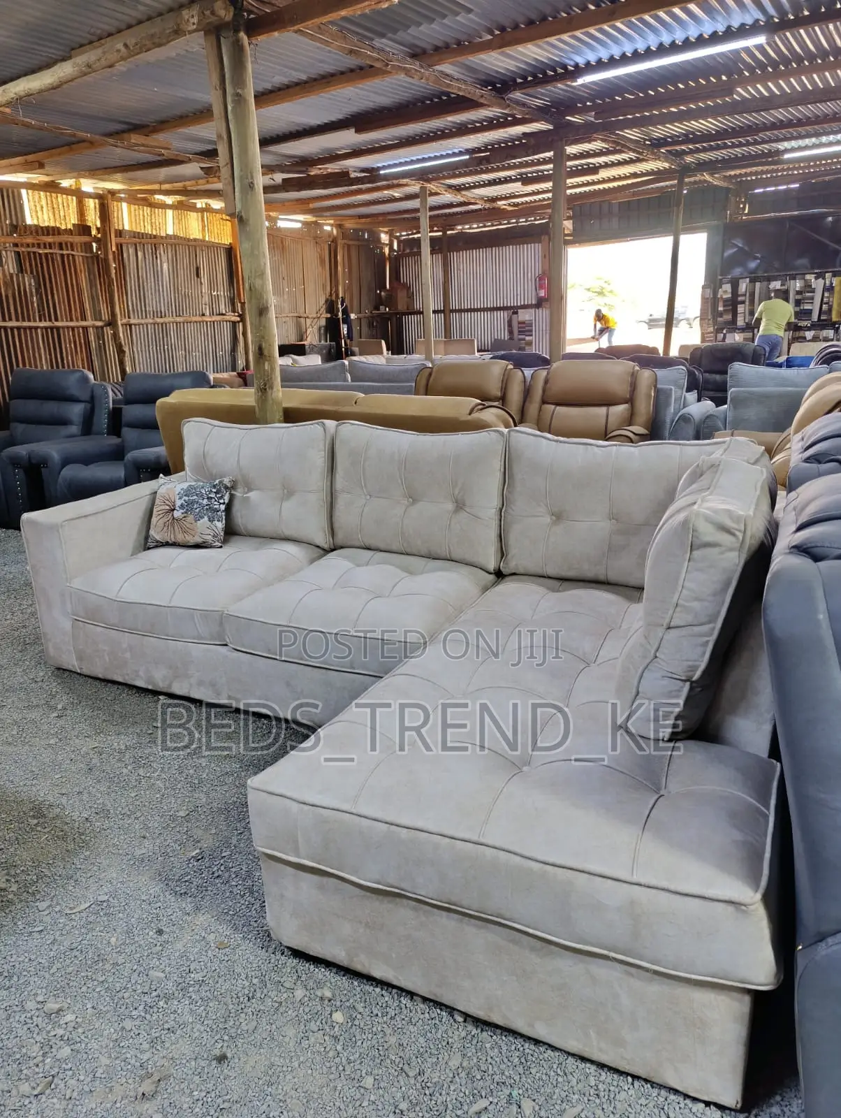Classy Regal L Seat 6 Seater + Free Throw Pillows