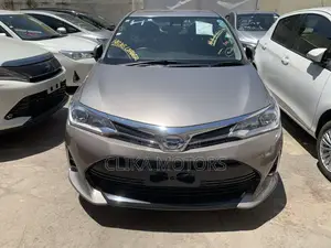 Toyota Axio 1.5 Hybrid 2WD 2018 Ivory