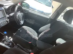 Toyota Axio 1.5 Hybrid 2WD 2018 Ivory