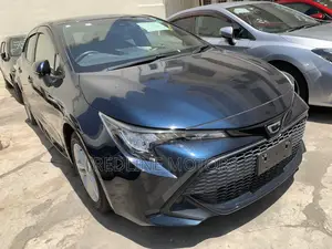 Toyota Corolla LE (1.8L 4cyl 2A) 2018 Blue