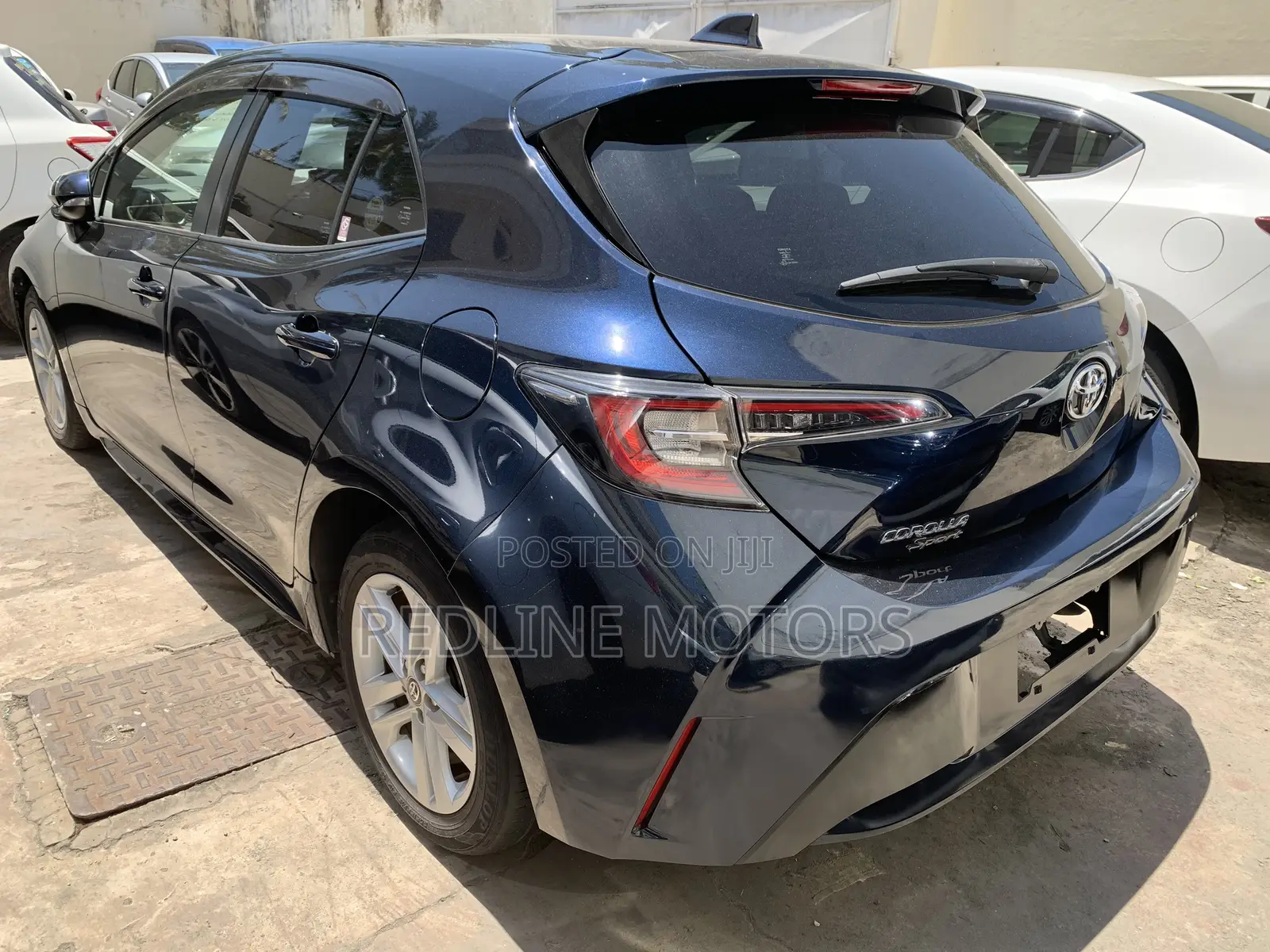Toyota Corolla LE (1.8L 4cyl 2A) 2018 Blue