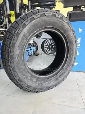 265/65r17 Bridgestone Dueler All Terrain Tire
