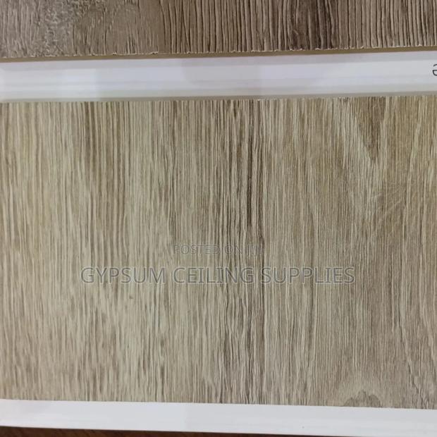 Laminate Flooring 12mm - thumbnail 3