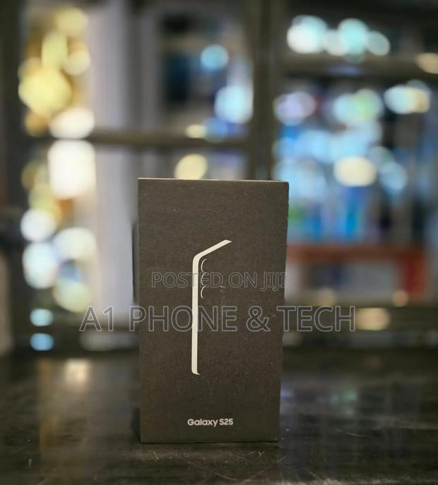 New Samsung Galaxy S25 256 GB Gray