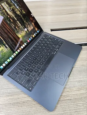 Laptop Apple MacBook Air 2024 M3 13-Inch 16GB Apple M3 SSD 512GB