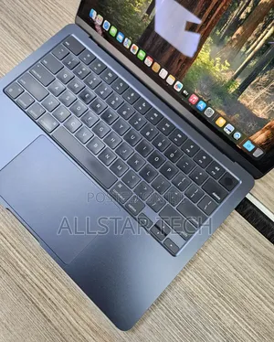 Laptop Apple MacBook Air 2024 M3 13-Inch 16GB Apple M3 SSD 512GB