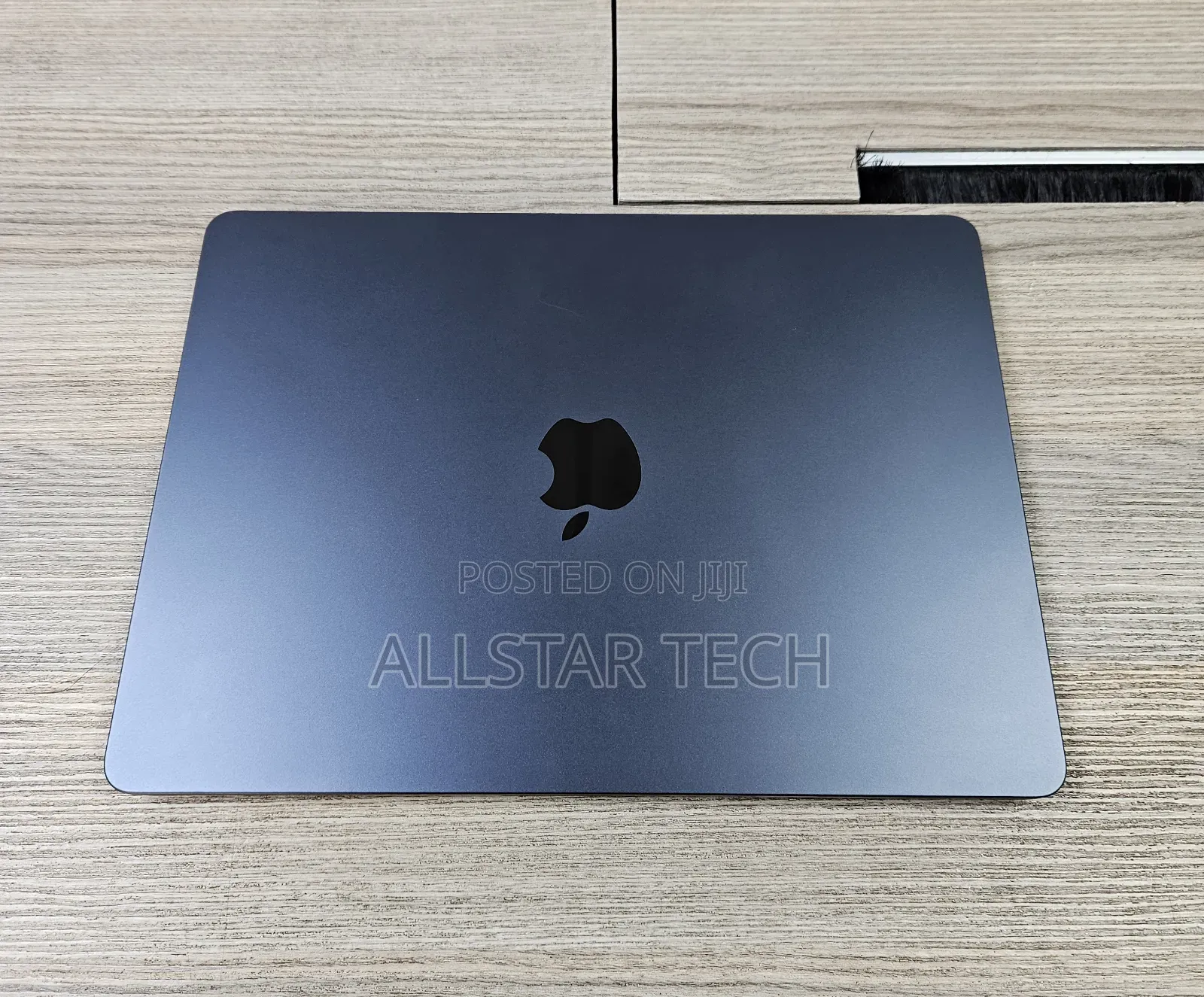Laptop Apple MacBook Air 2024 M3 13-Inch 16GB Apple M3 SSD 512GB