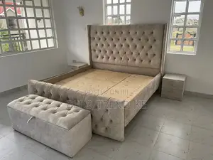 Luxurious Classy Chester 5 by 6 Bed With an Ottoman +Side Drawers