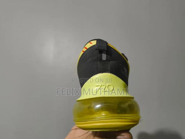 Yellow Nike Air Max 720 - thumbnail 2