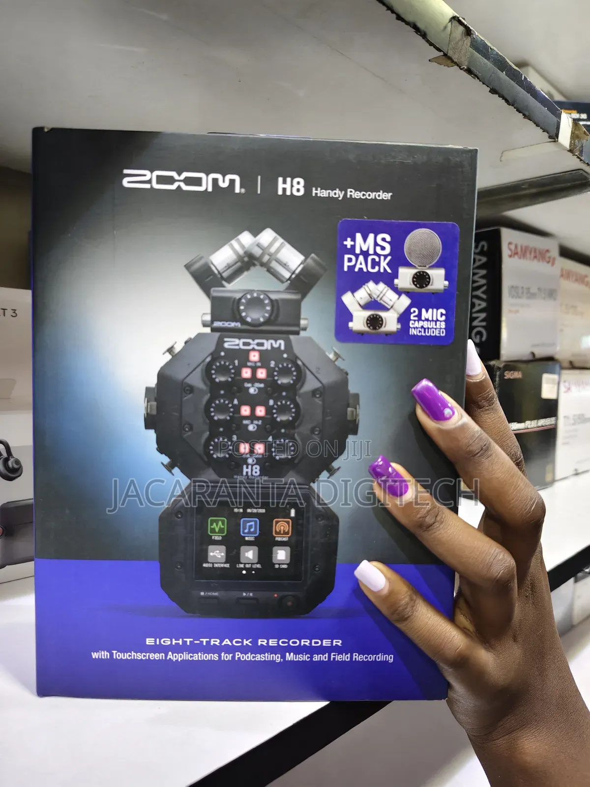 Zoom H8 8-input / 12-track Portable Handy Recorder