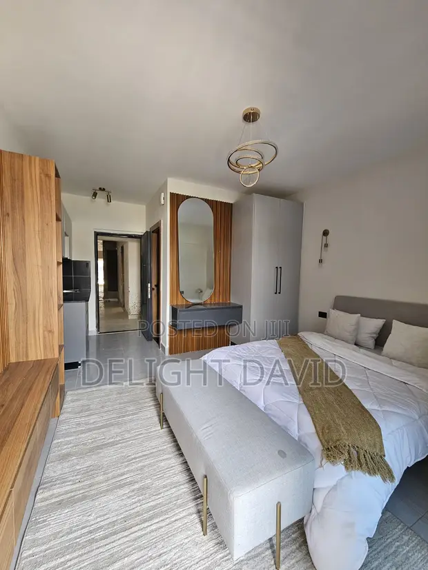 1bdrm Apartment in Gateway Mall Area for sale