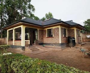 3bdrm Bungalow in Kamagambo Estate, Central Kanyamkago for sale