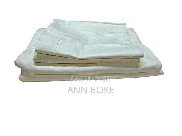 *Stripped Tc/CLP Bedsheet*
Pillowcases: 2pcs
Bedsheets: 2pc
Size 6*6 - thumbnail 4