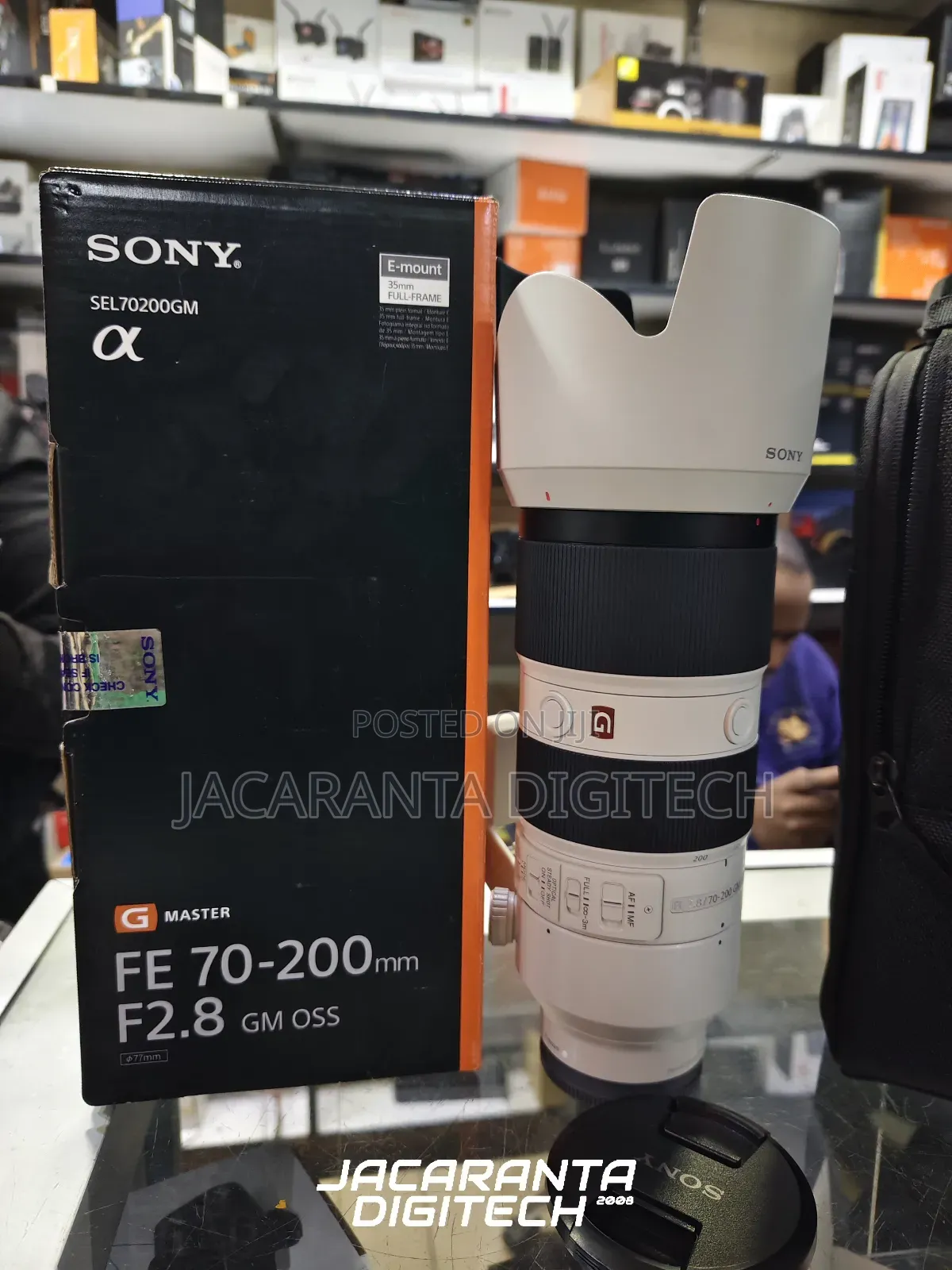 Sony Fe 70-200mm F/2.8 Gm Oss Lens (Full-Frame E-Mount)