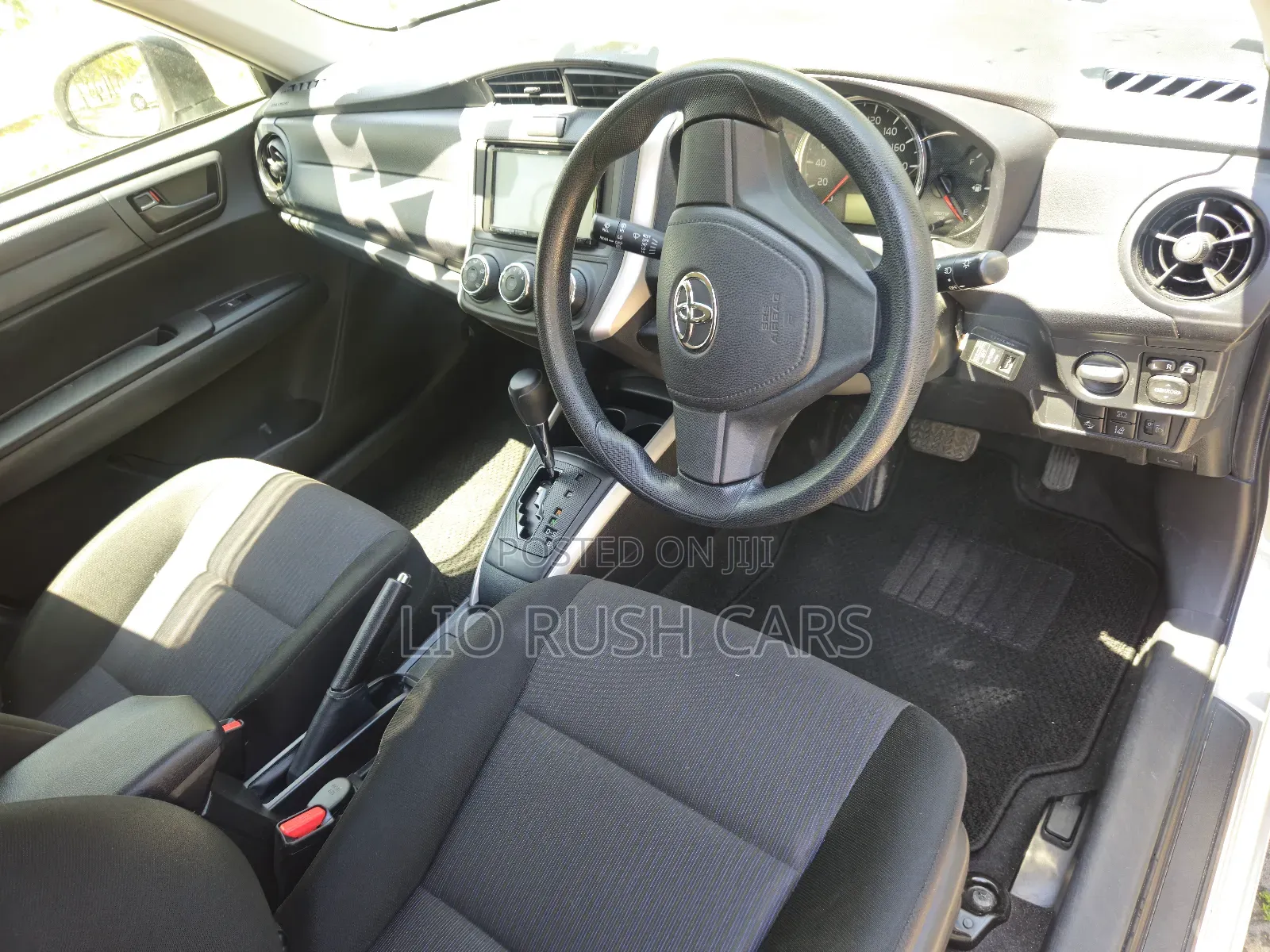 Toyota Corolla Fielder 2020 Silver