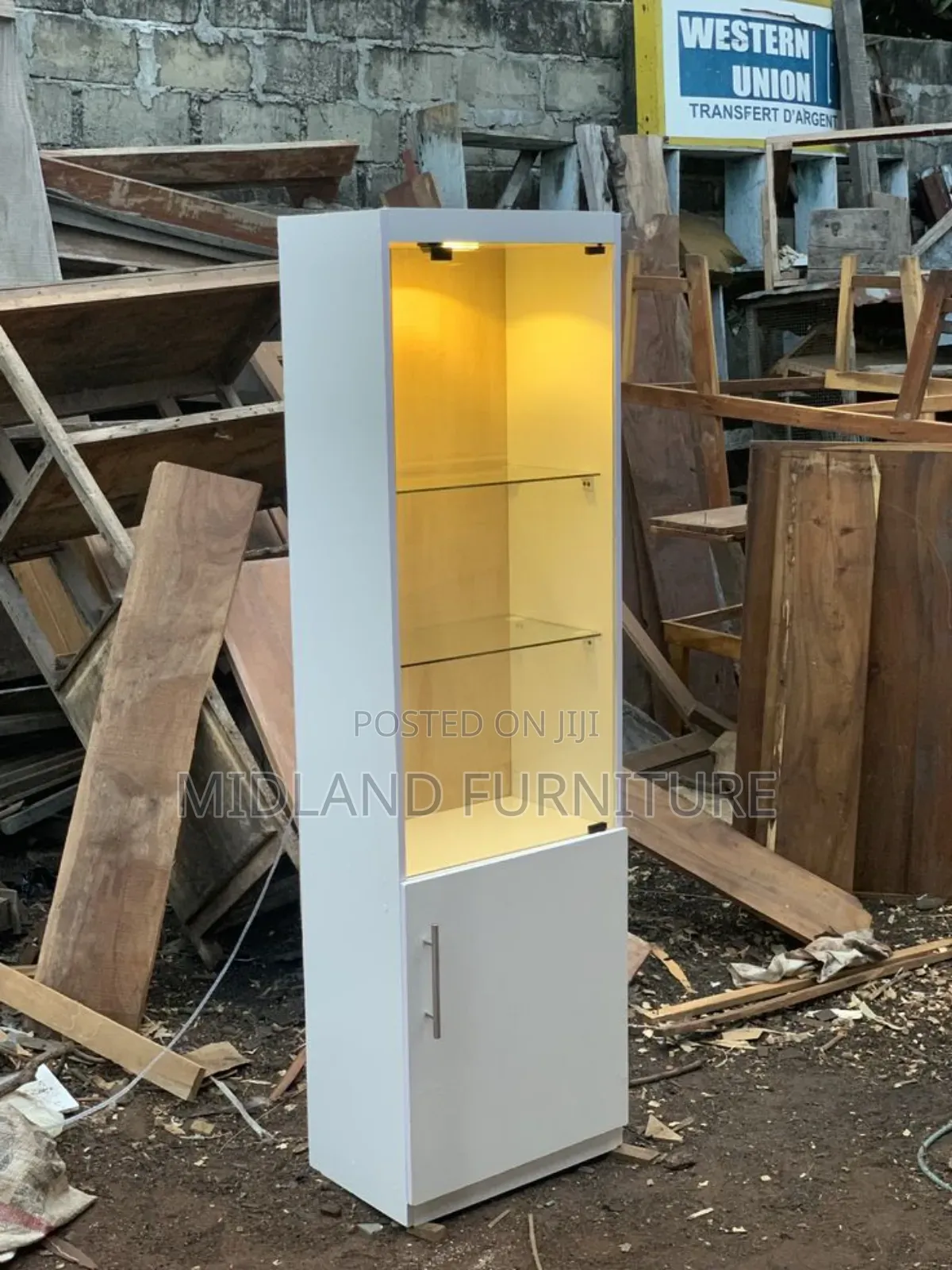 Display Cupboard With Light