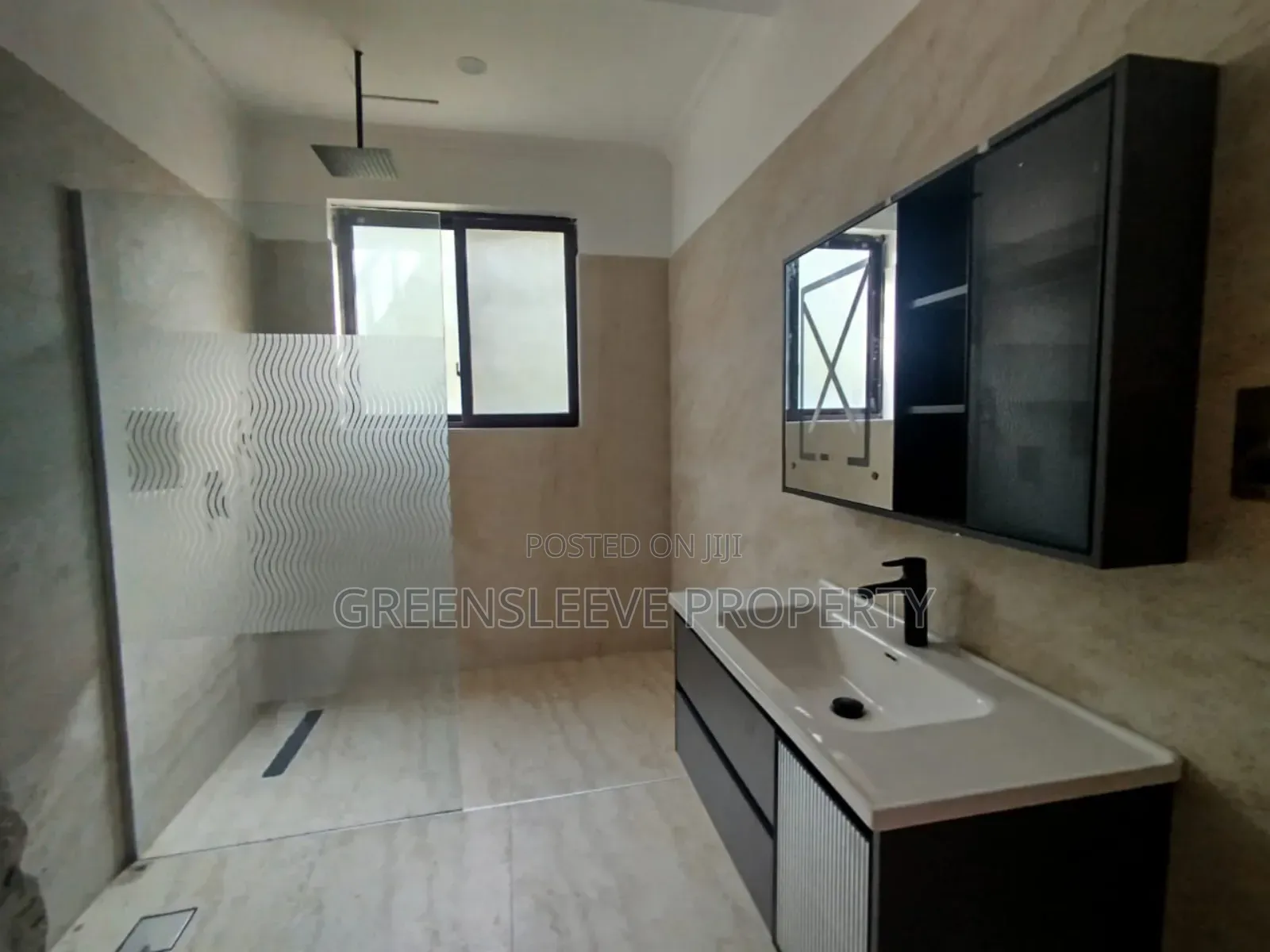 7bdrm Villa in Karen for rent