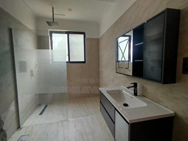 7bdrm Villa in Karen for rent - thumbnail 8